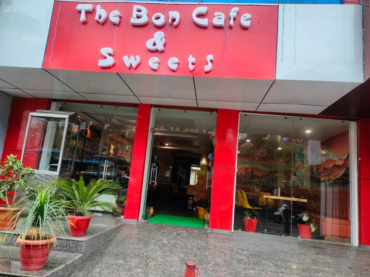 Hotel Rishabh And Banquet Hall Pithoragarh ภายนอก รูปภาพ